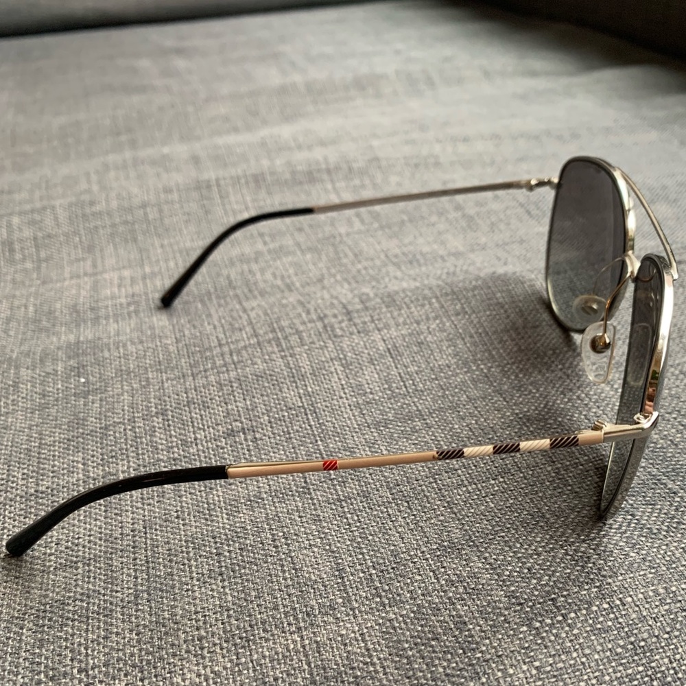 Burberry classic aviator sunglasses